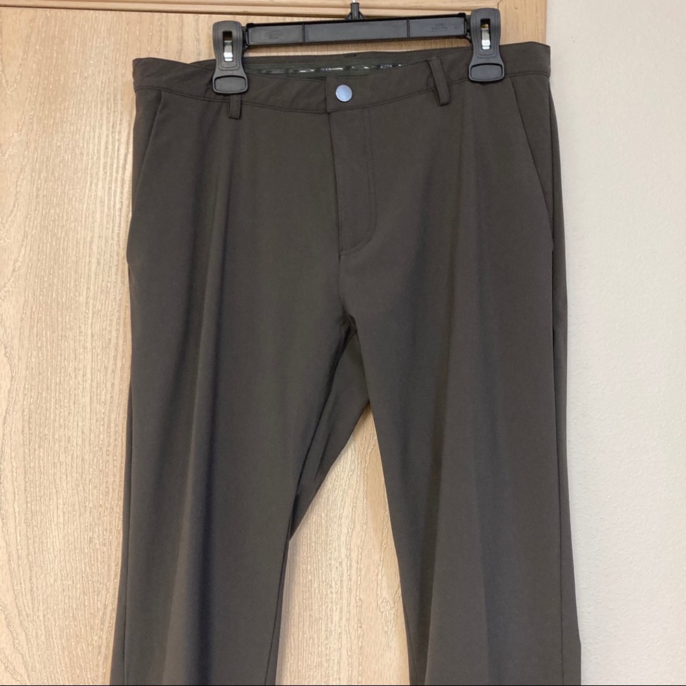 Men’s Ministry of Supply Aviator Pants sz 34